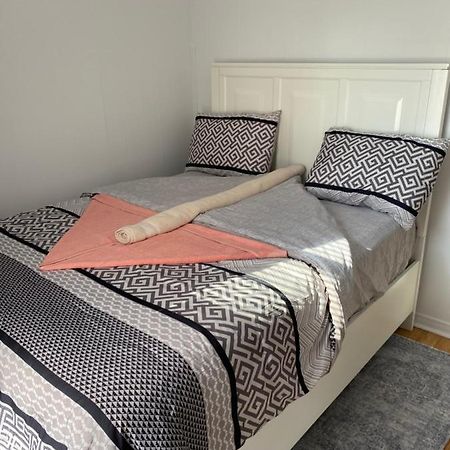 Windsor Airport Room Accommodation Buitenkant foto